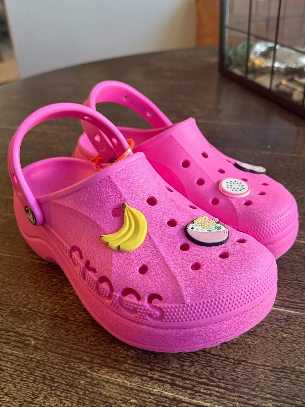 Crocs Platform Pink Clog Sandals with Fun Charms Women’s Size 7